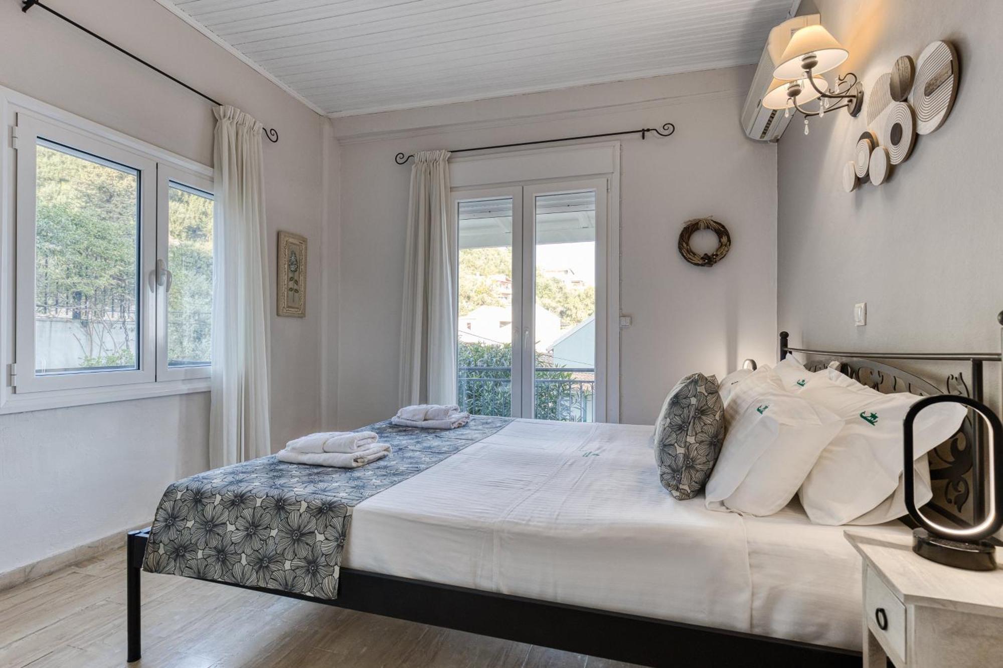 Villa Angeliki By Tsiolis Family Katavolos Екстер'єр фото